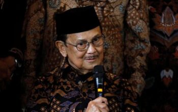 Benarkah IQ B.J Habibie Melebihi Einstein? Cek Fakta Sebenarnya