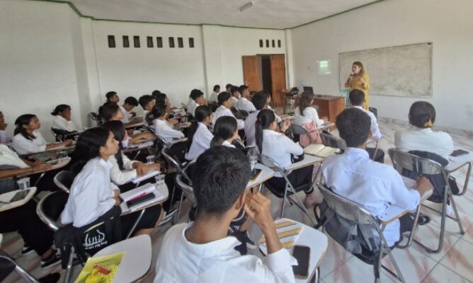 Persatuan Guru 9145  NTT Menggelar Kegiatan Pengenalan Kehidupan Kampus Mahasiswa Baru (PKKMB) Prodi Manajamen Fakultas Ekonomi Universitas